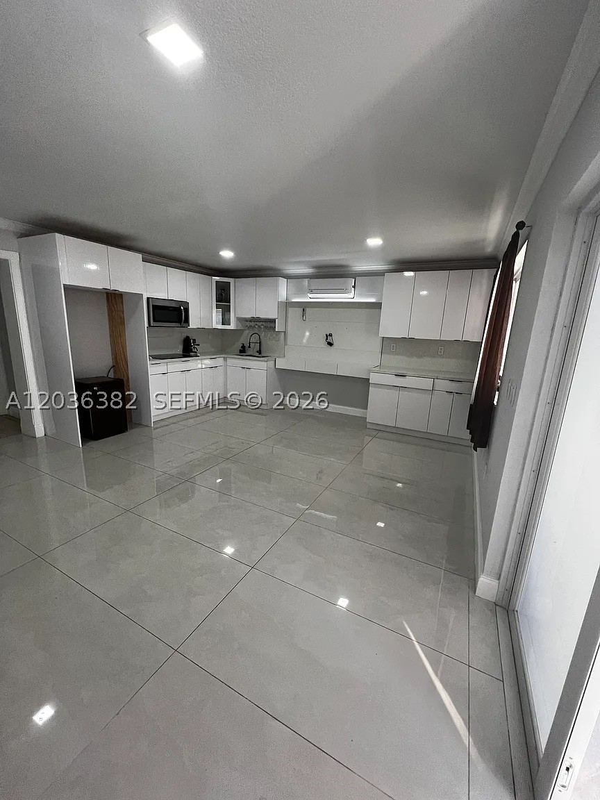 PALM LAKES SEC 3 - Residential