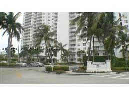ADMIRALS PORT CONDO WEST - Residential