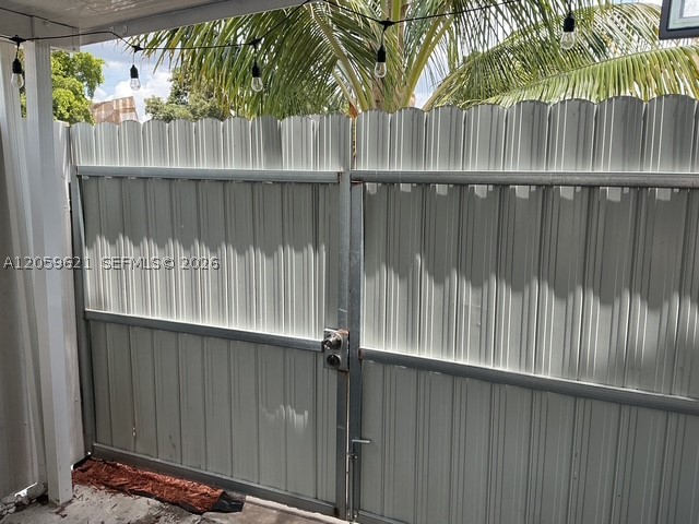 RS-6 - Residential