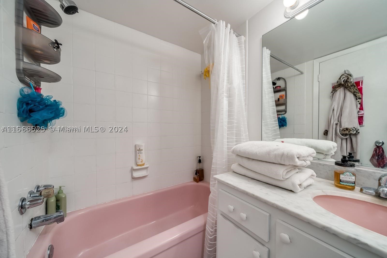 COMMODORE PLAZA CONDO - Residential