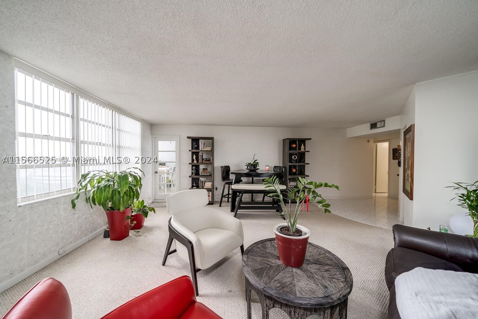 COMMODORE PLAZA CONDO - Residential
