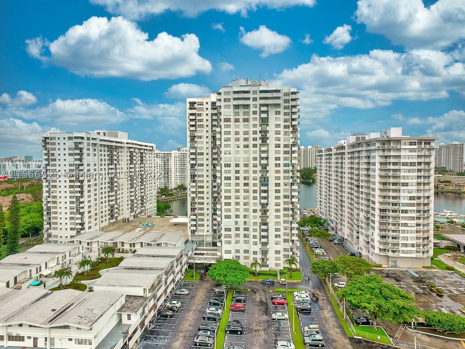COMMODORE PLAZA CONDO - Residential