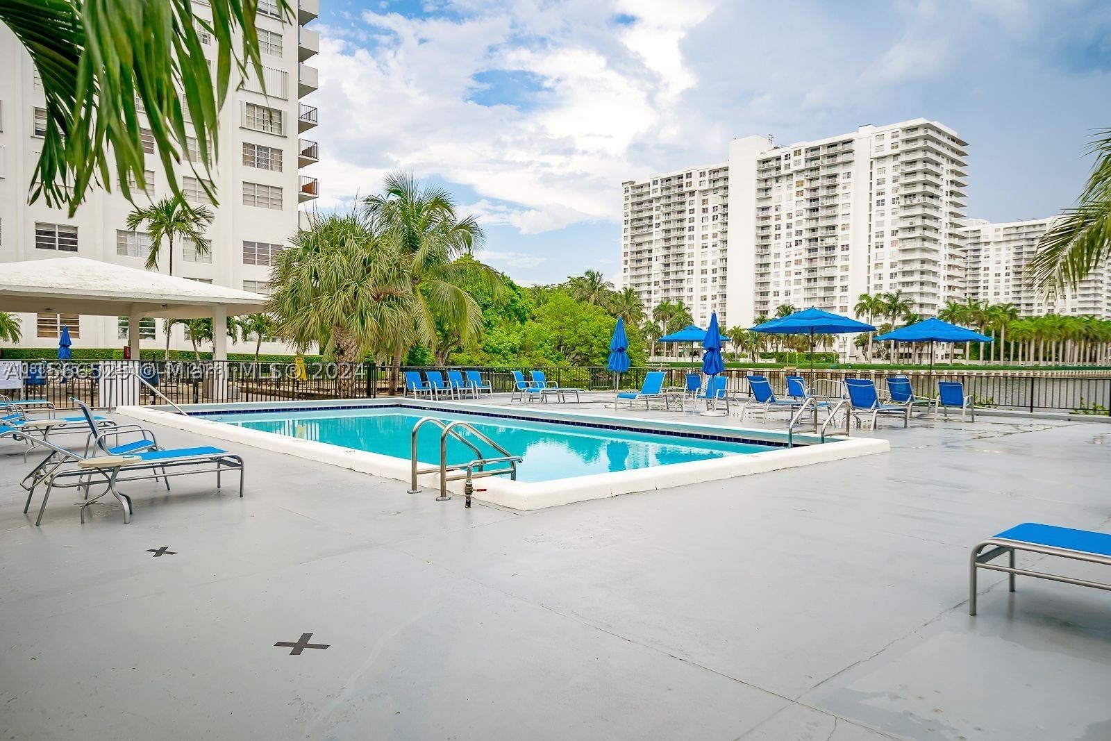 COMMODORE PLAZA CONDO - Residential