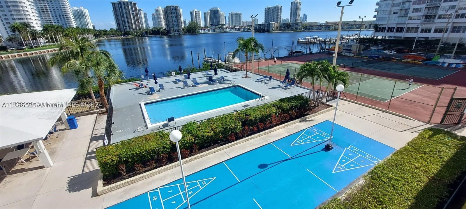 COMMODORE PLAZA CONDO - Residential