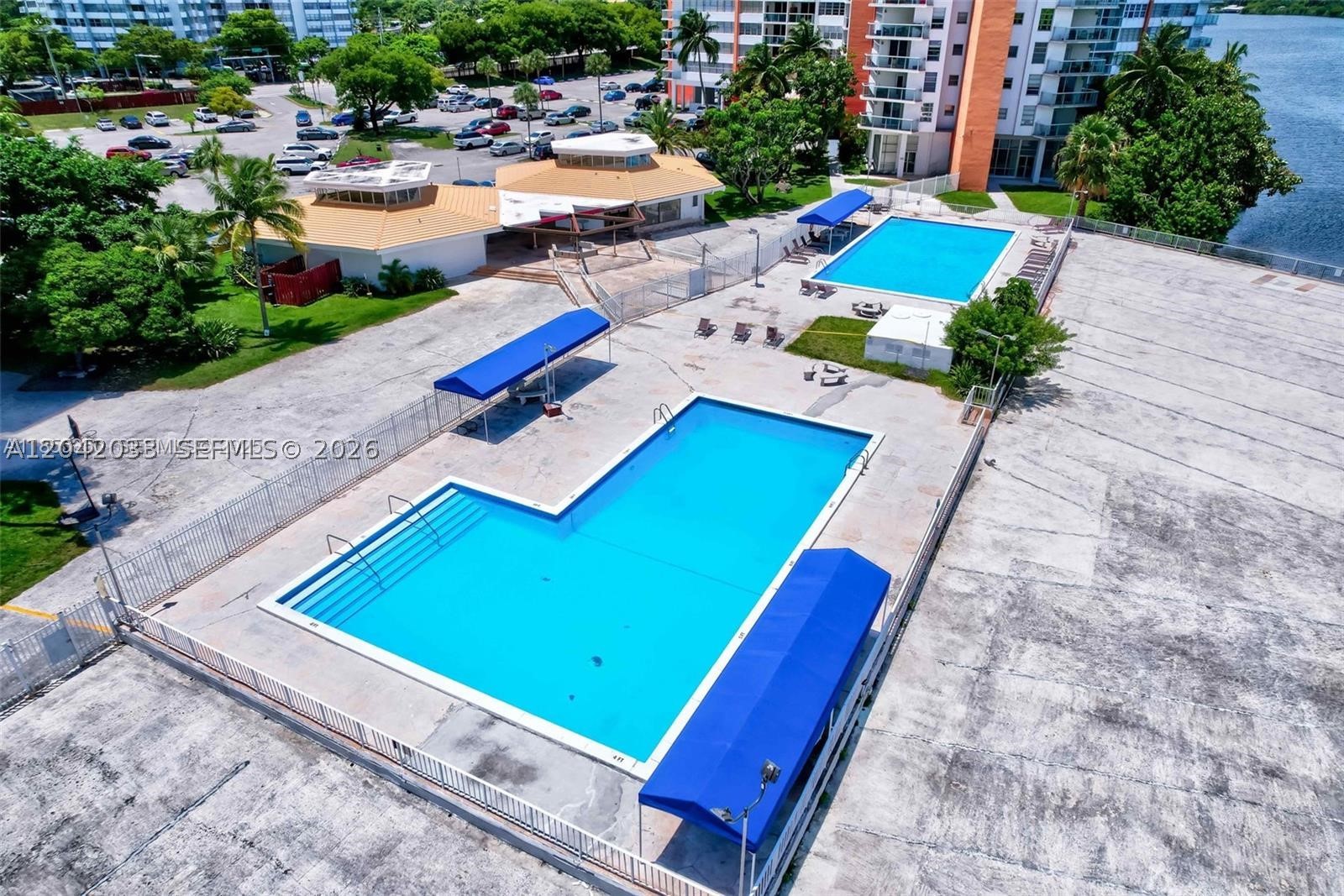 BUCKLEY TOWERS CONDO - WE - Residential