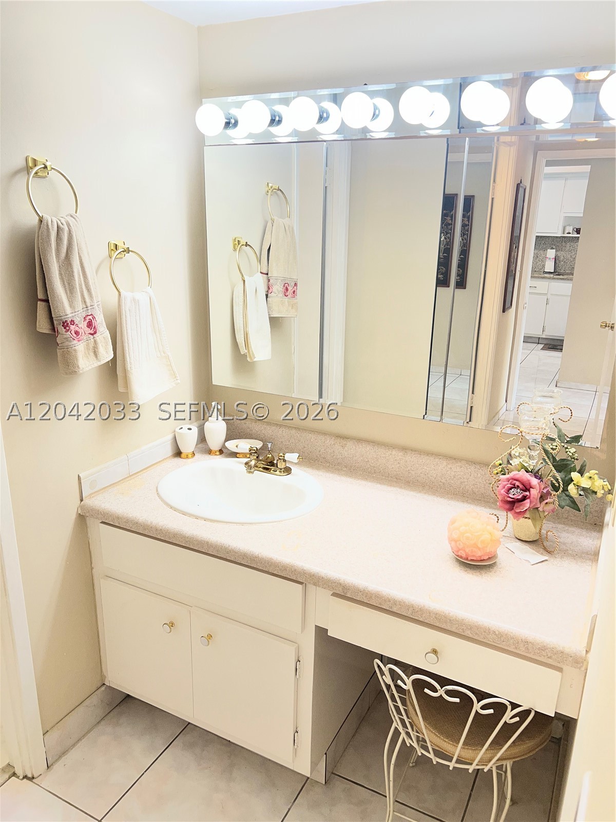 BUCKLEY TOWERS CONDO - WE - Residential