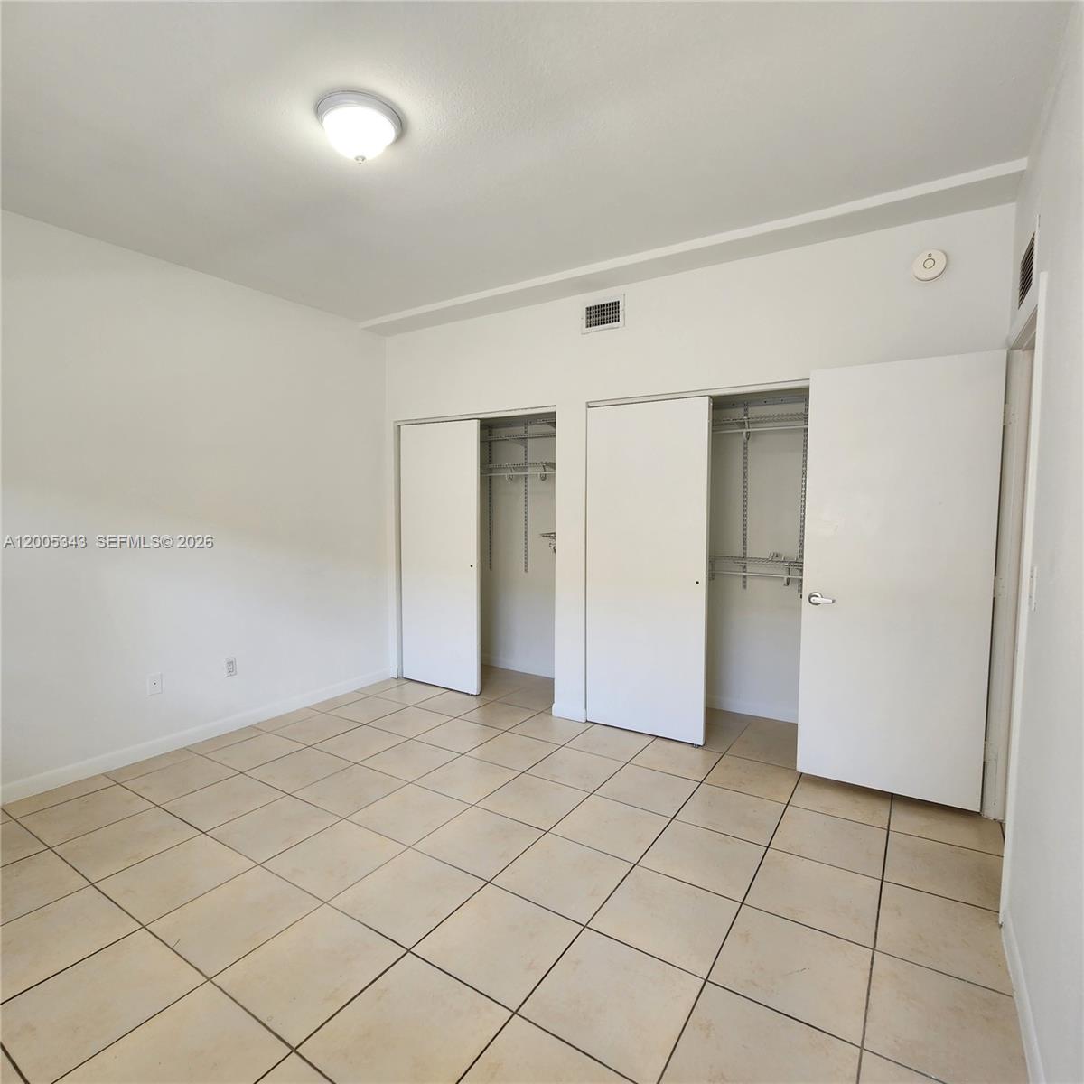 RIVE MARSEILLES CONDO - Residential
