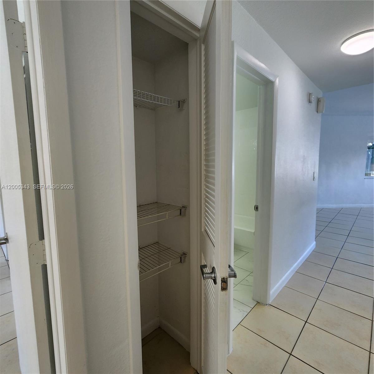 RIVE MARSEILLES CONDO - Residential