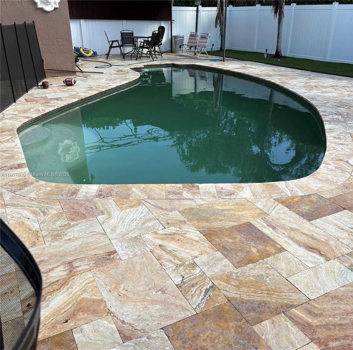 REPLAT OF COUNTRY LAKES - Residential Lease