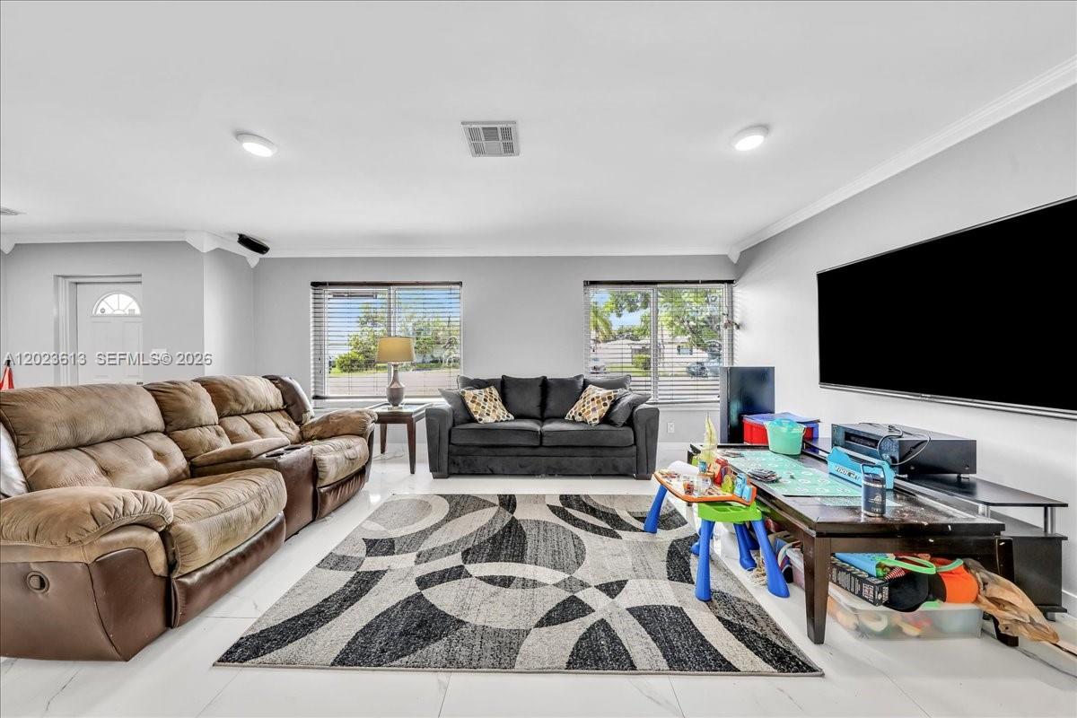 PLANTATION PARK LAKESITES - Residential
