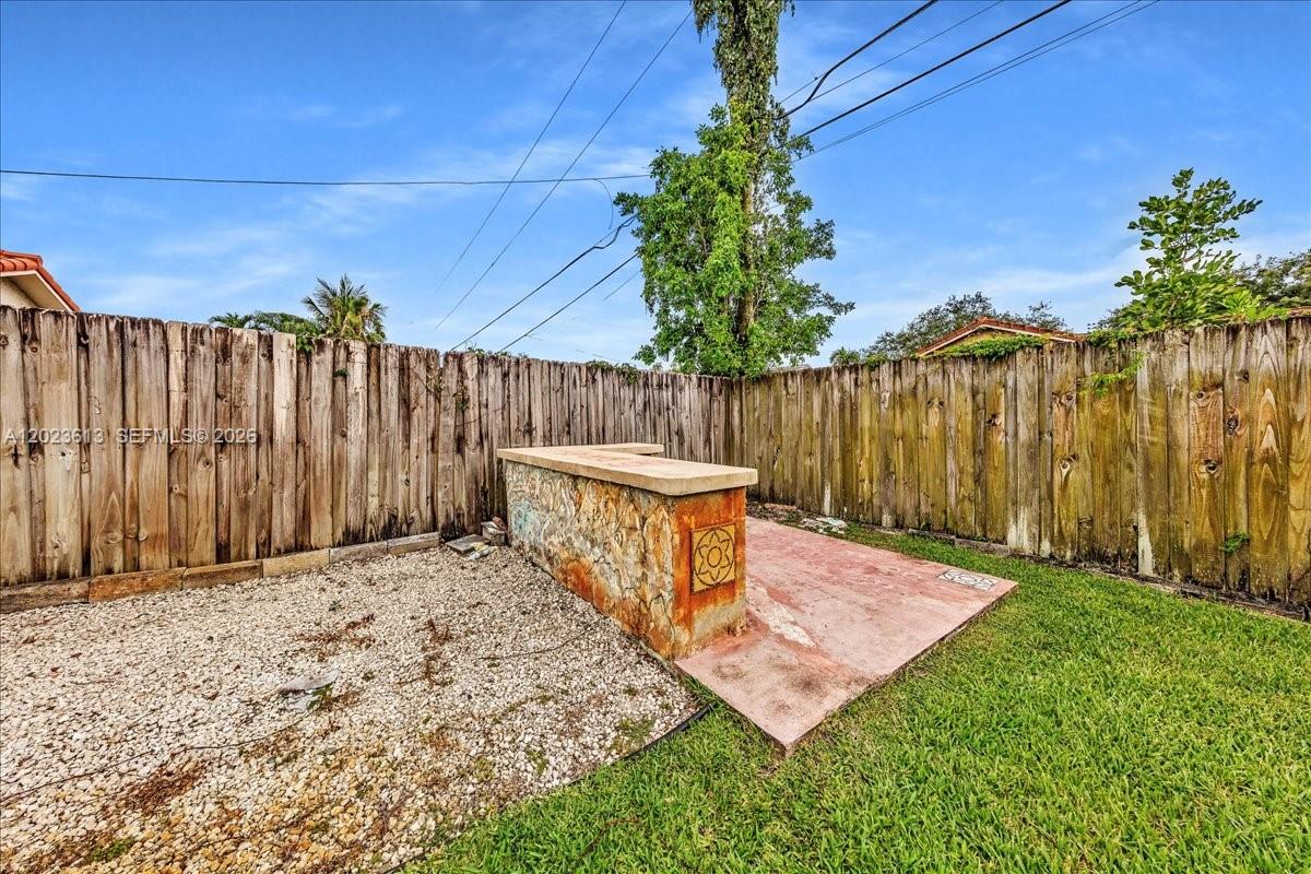 PLANTATION PARK LAKESITES - Residential