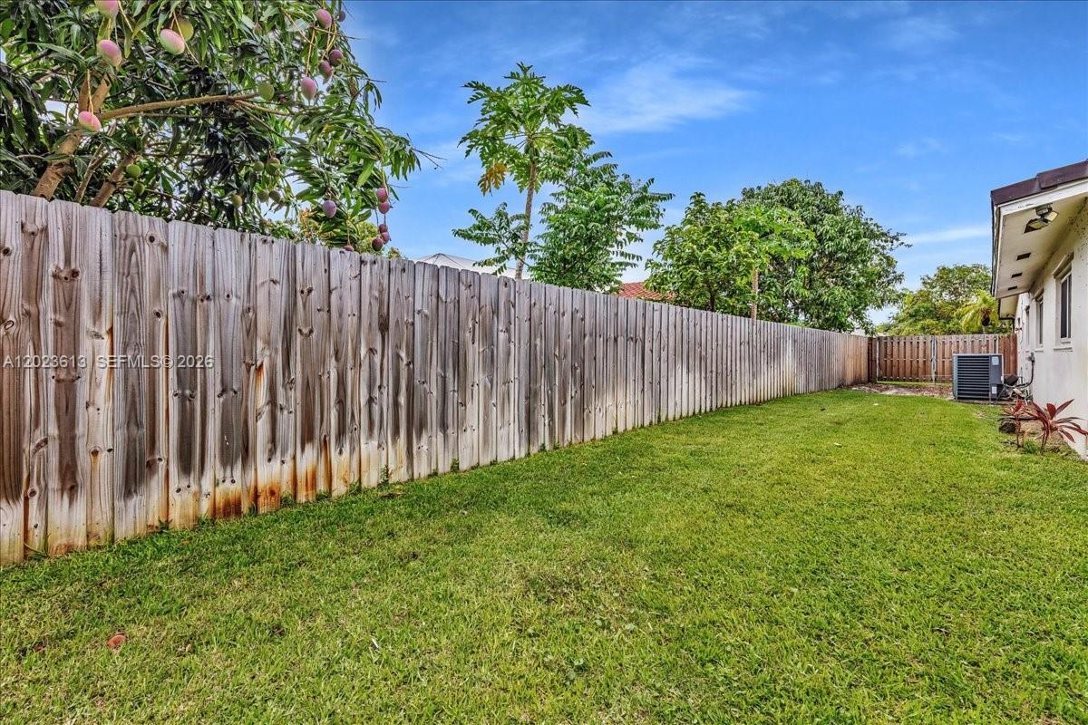 PLANTATION PARK LAKESITES - Residential