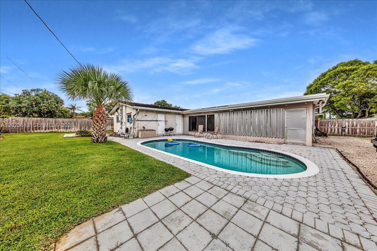 PLANTATION PARK LAKESITES - Residential
