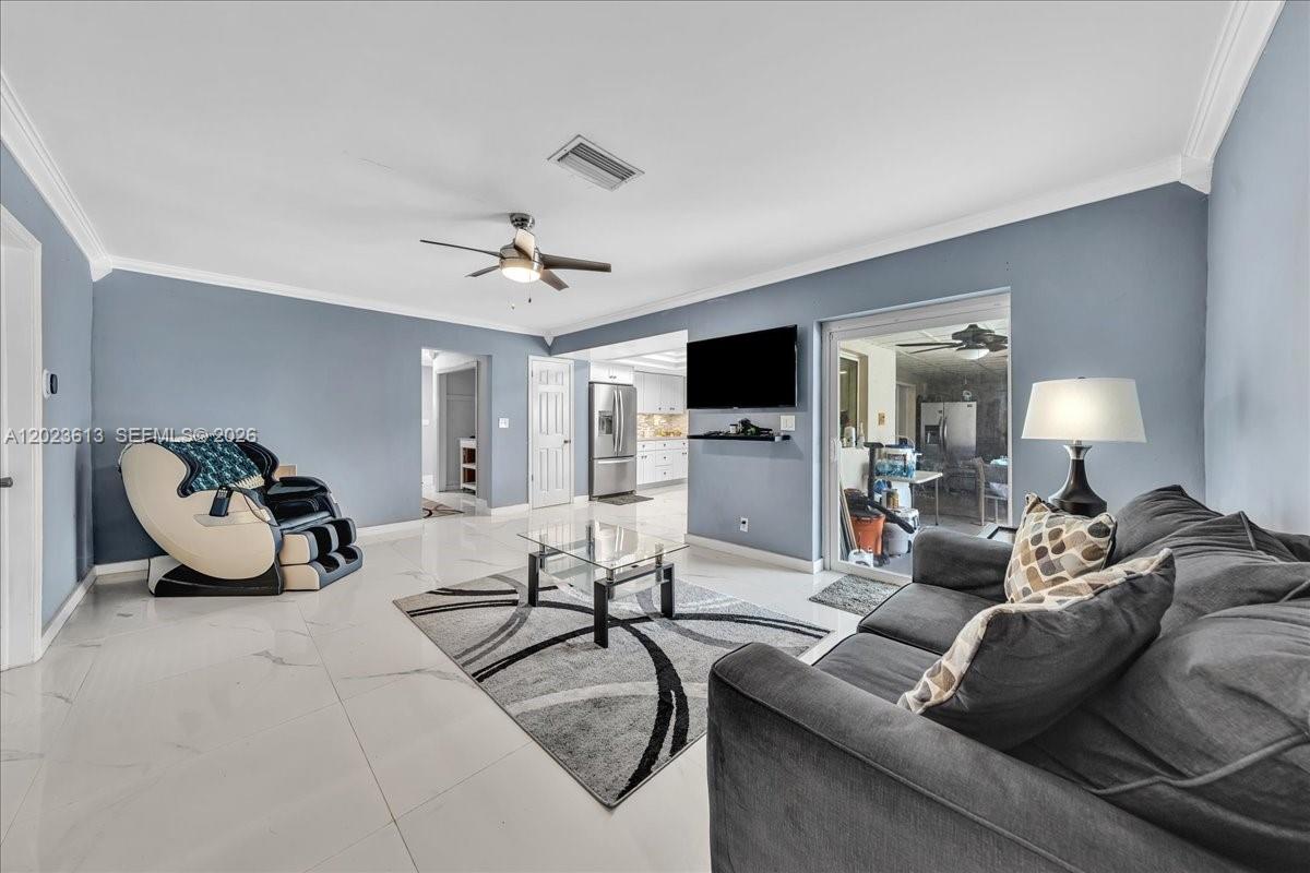 PLANTATION PARK LAKESITES - Residential
