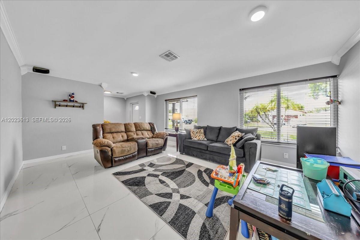 PLANTATION PARK LAKESITES - Residential