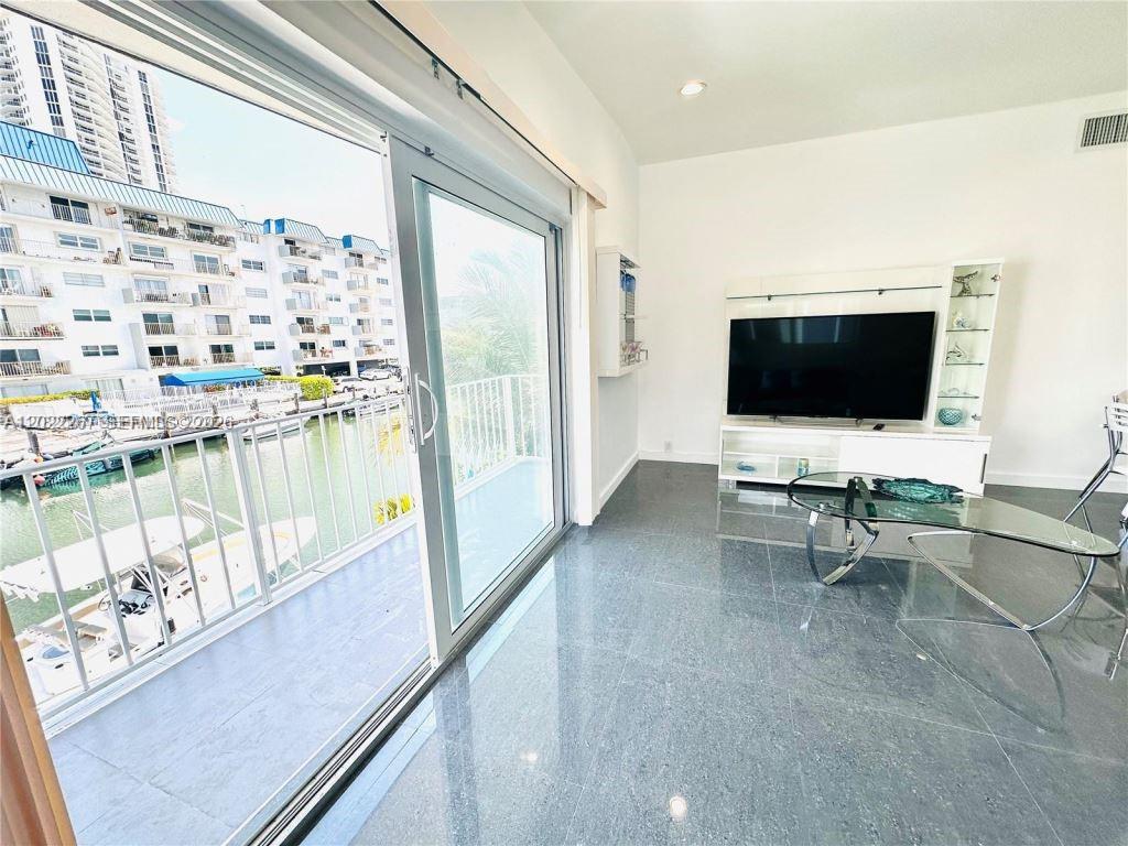 EASTERN SHORES 2ND ADDN - Residential Lease