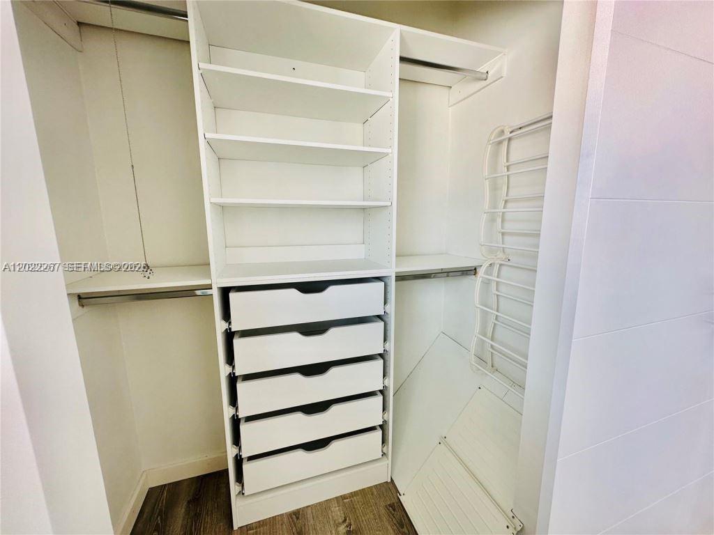 EASTERN SHORES 2ND ADDN - Residential Lease