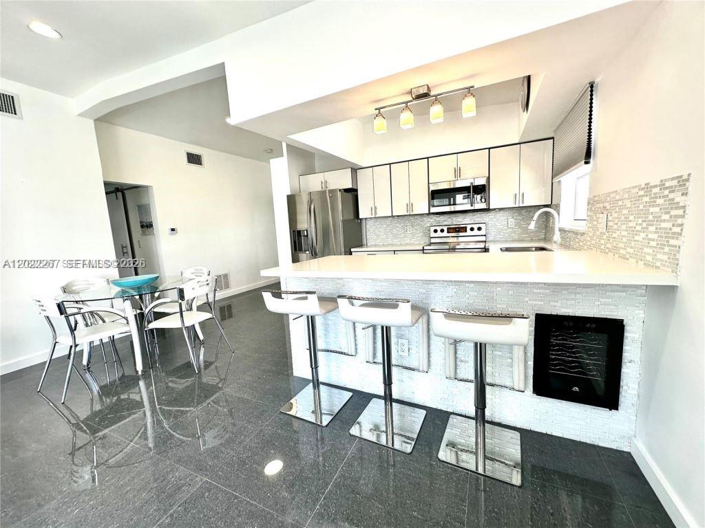 EASTERN SHORES 2ND ADDN - Residential Lease