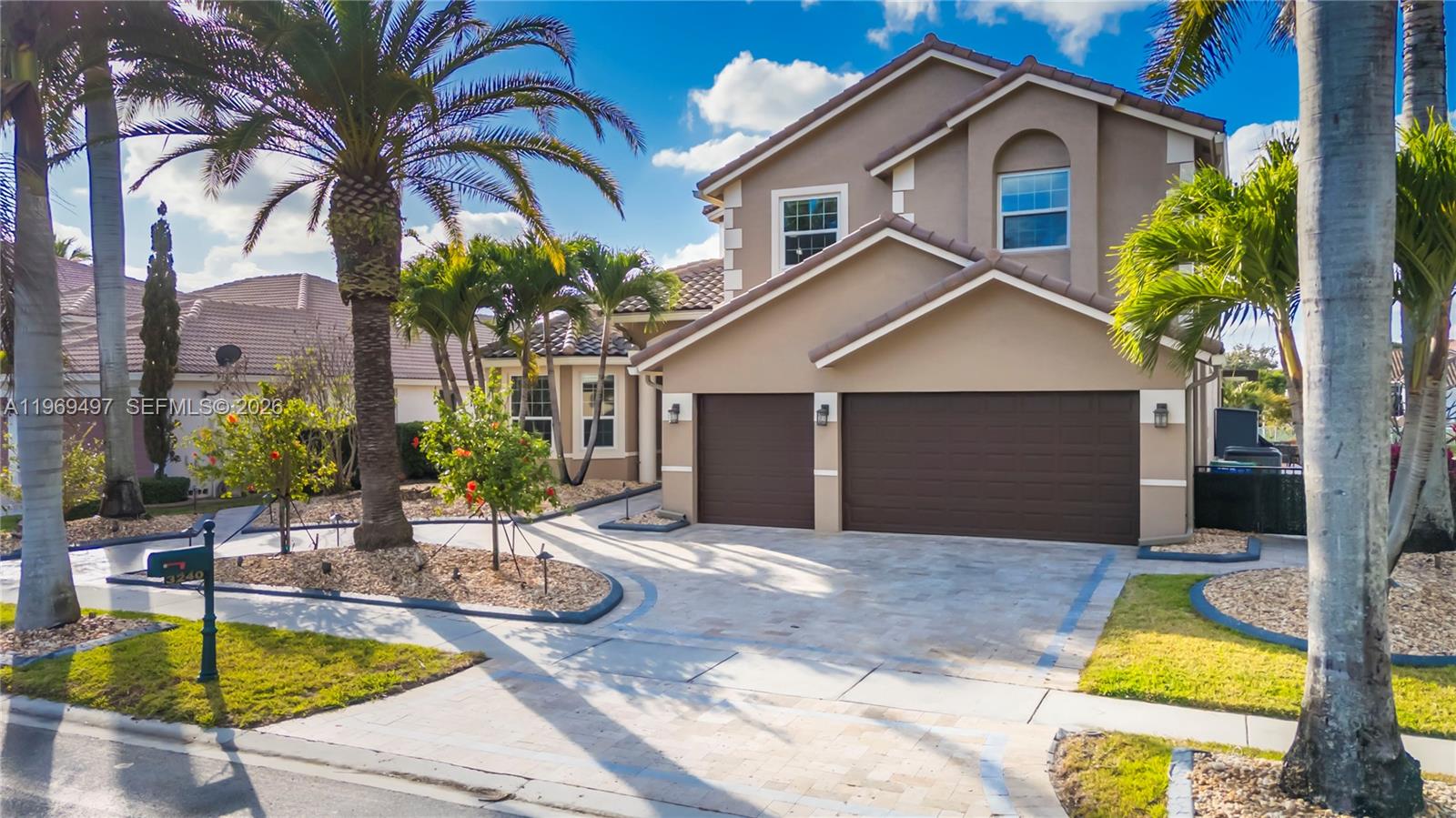 SUNSET LAKES PLAT ONE - Residential