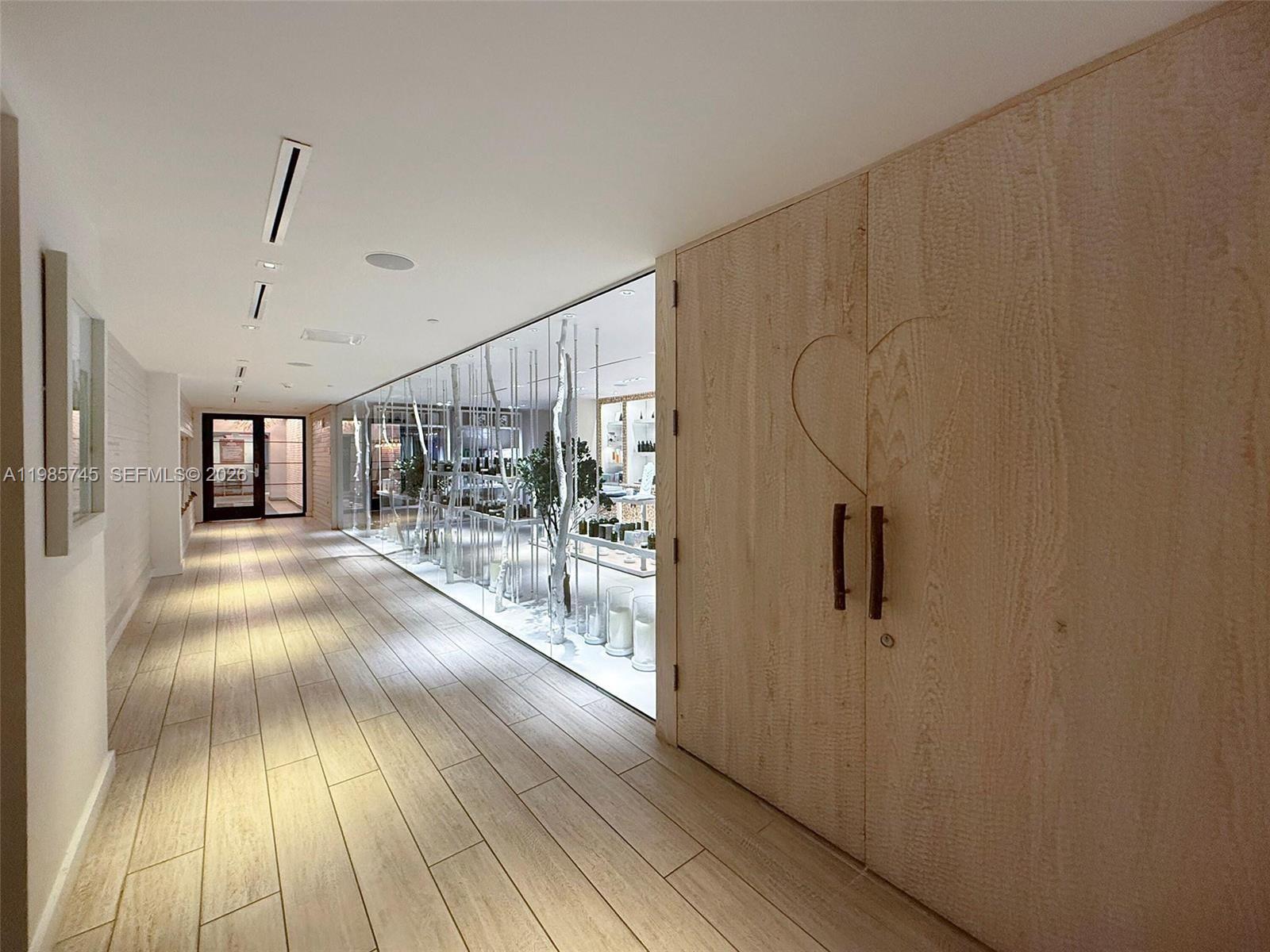 RONEY PALACE CONDO - Residential