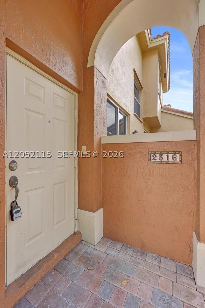 VILLAS AT HARBOR ISLES CO - Residential Lease
