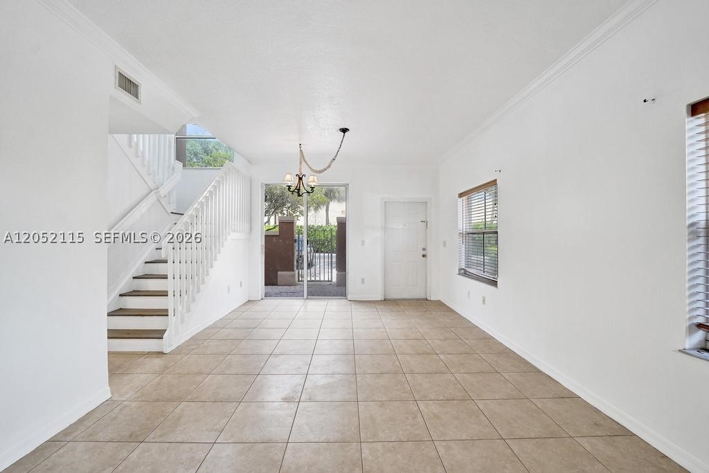 VILLAS AT HARBOR ISLES CO - Residential Lease