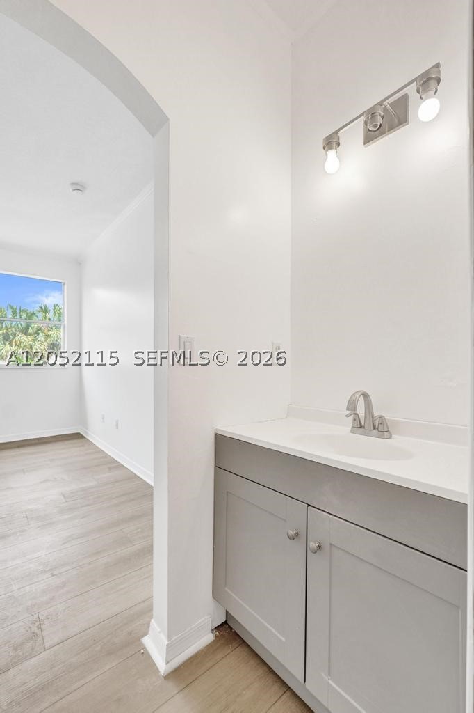 VILLAS AT HARBOR ISLES CO - Residential Lease