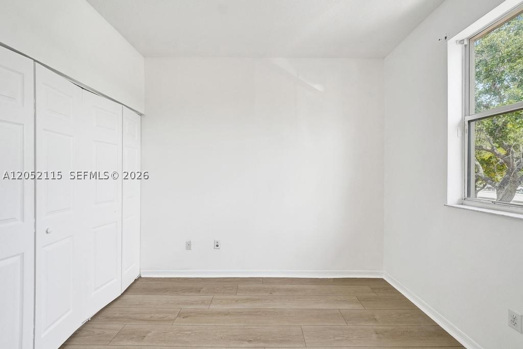 VILLAS AT HARBOR ISLES CO - Residential Lease