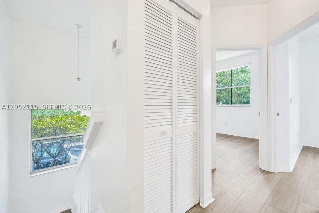 VILLAS AT HARBOR ISLES CO - Residential Lease