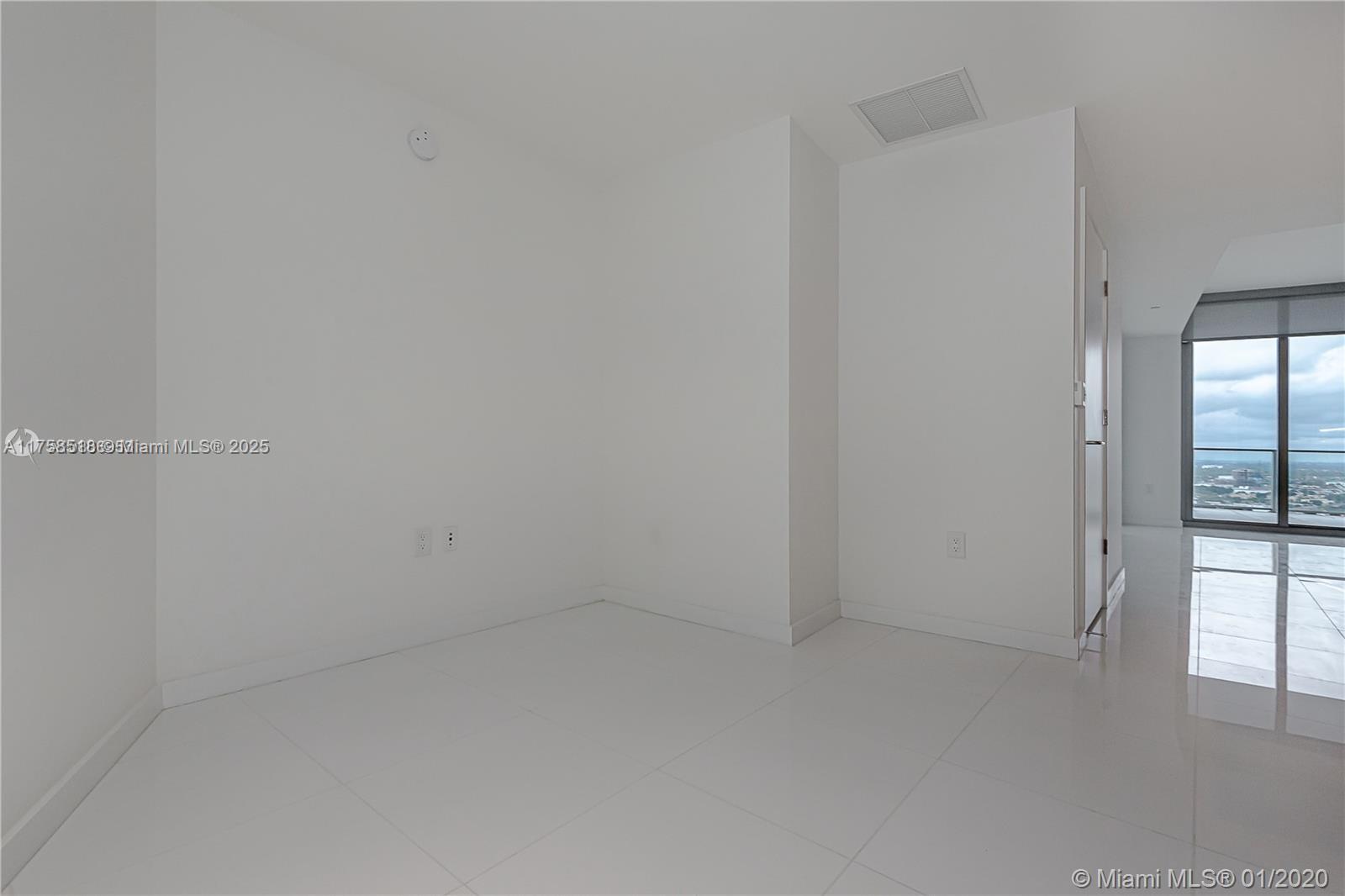 PARAMOUNT MIAMI WORLDCENT - Residential