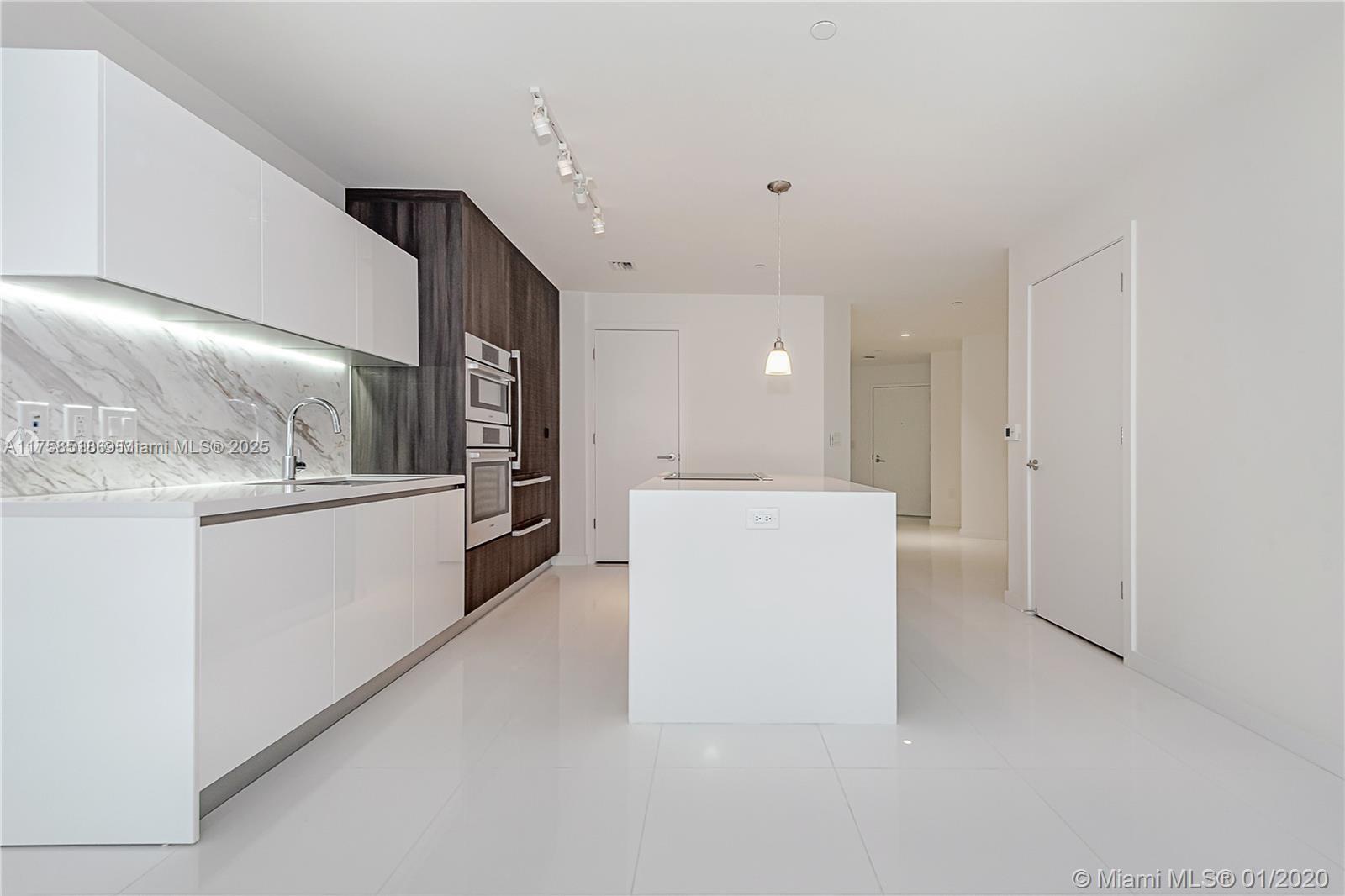 PARAMOUNT MIAMI WORLDCENT - Residential