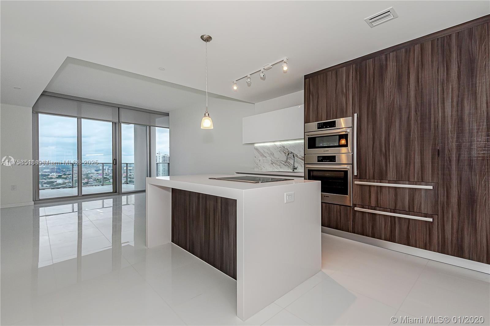 PARAMOUNT MIAMI WORLDCENT - Residential