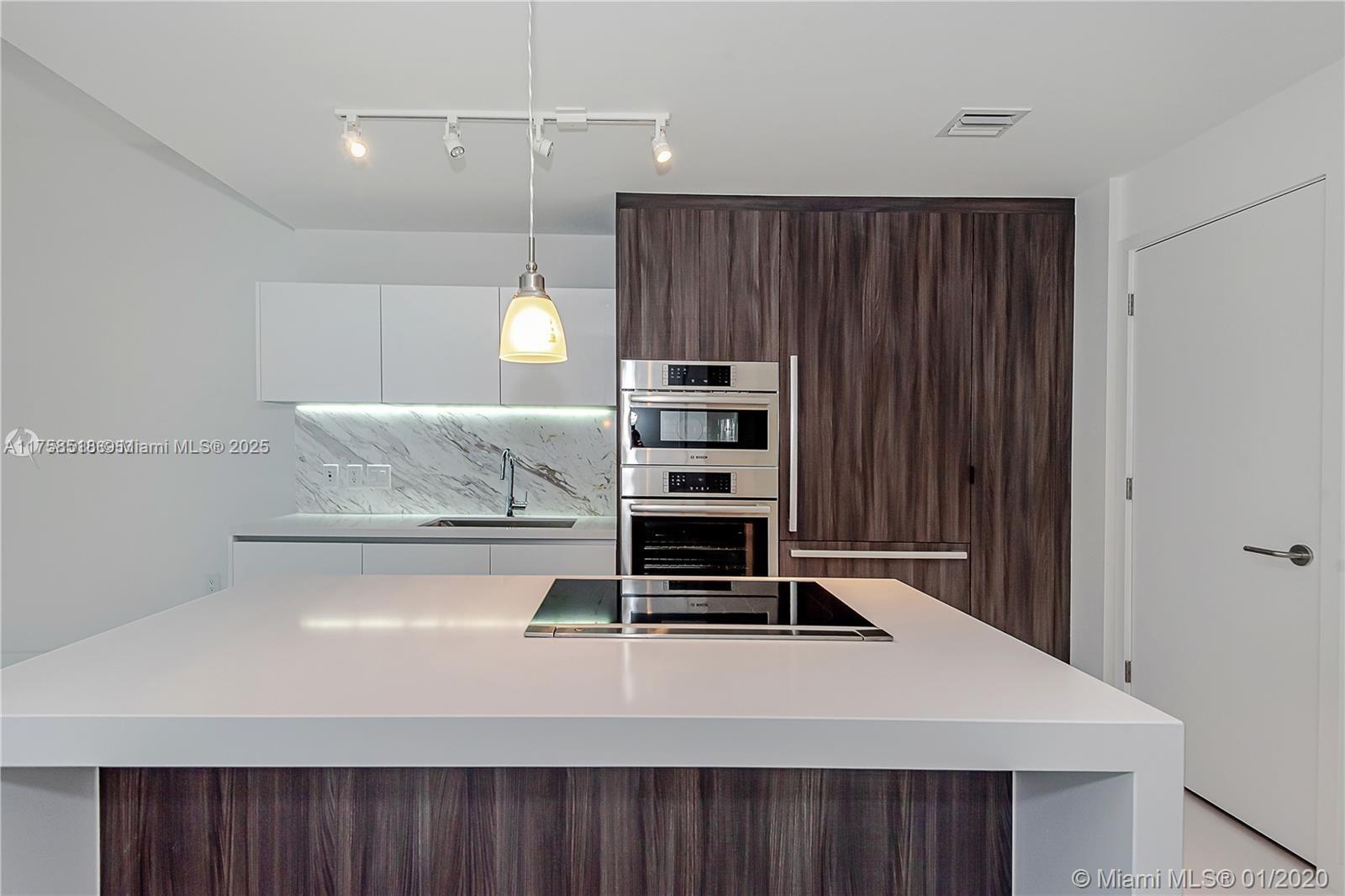 PARAMOUNT MIAMI WORLDCENT - Residential