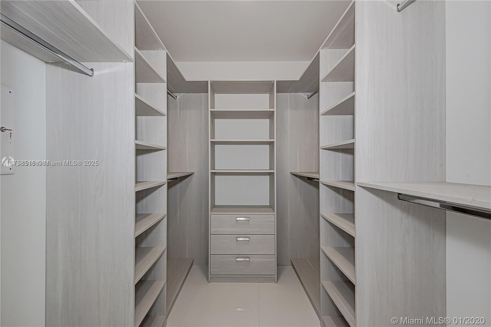 PARAMOUNT MIAMI WORLDCENT - Residential