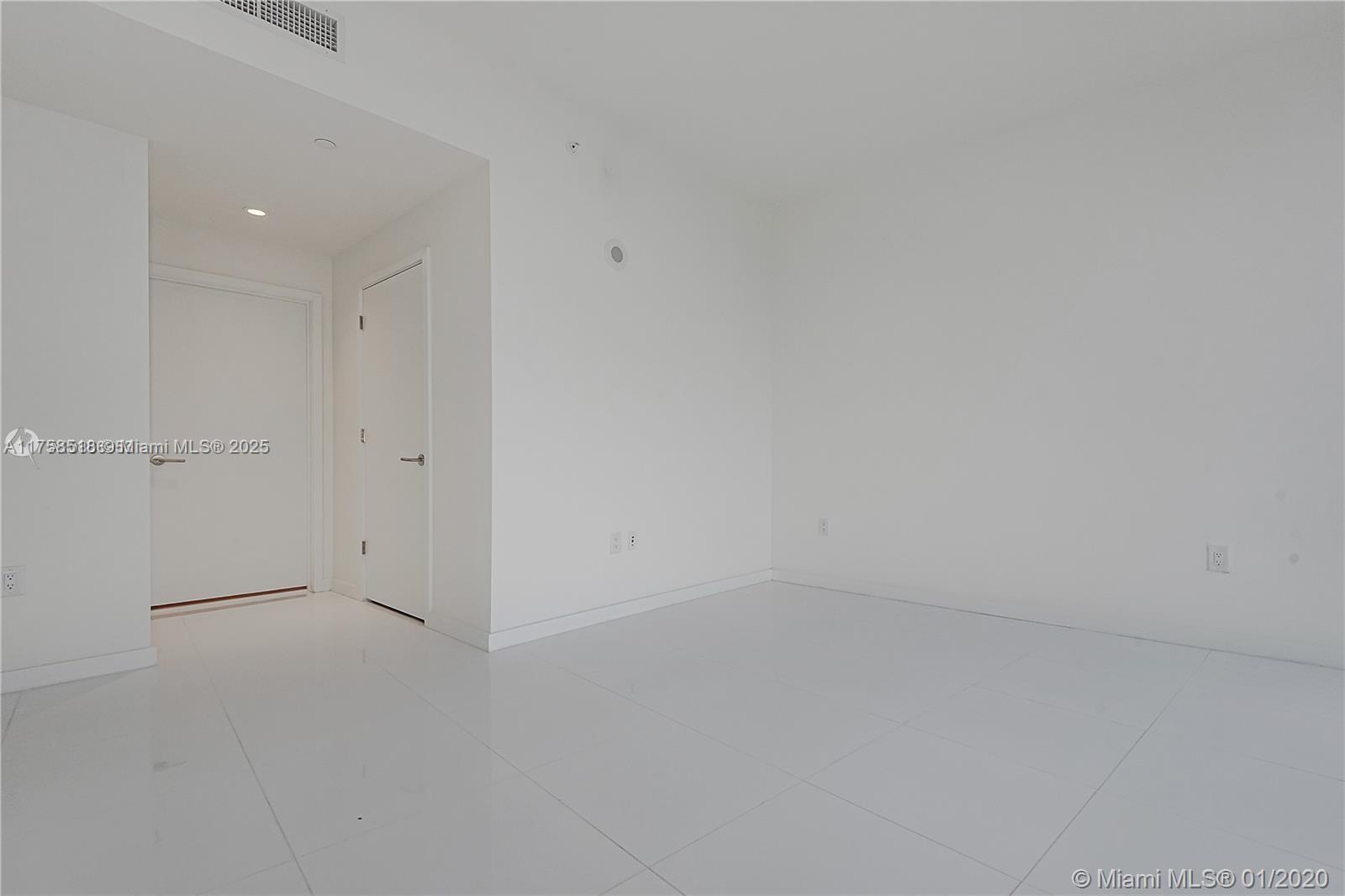 PARAMOUNT MIAMI WORLDCENT - Residential