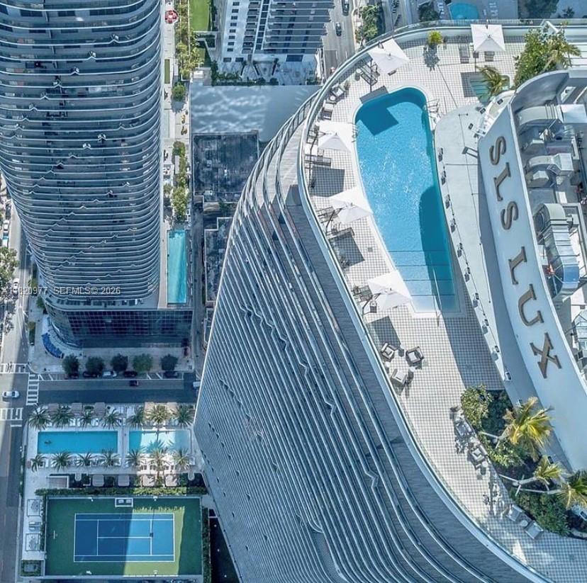 801 SMA RESIDENCES CONDO - Residential