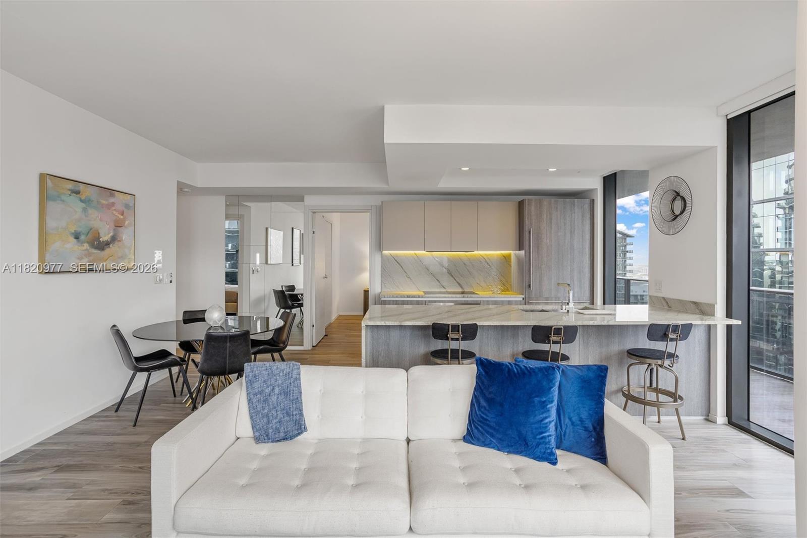 801 SMA RESIDENCES CONDO - Residential