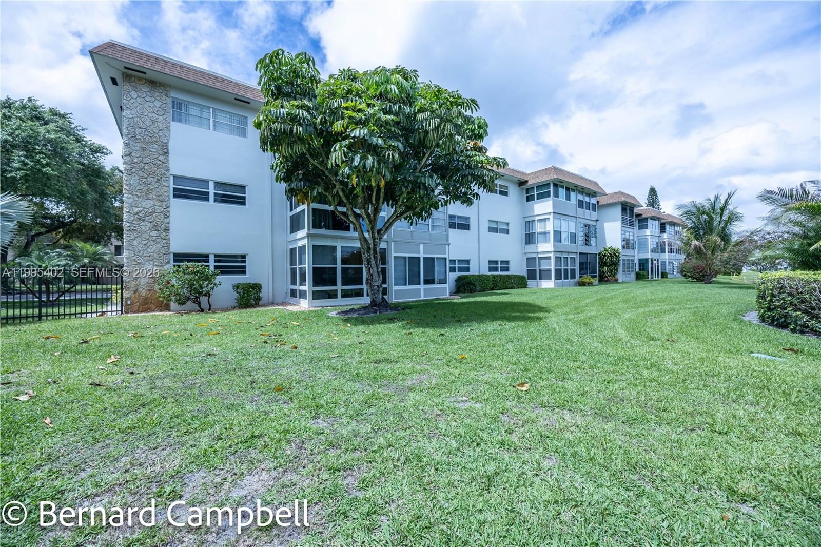 HAWAIIAn GARDENS - Residential