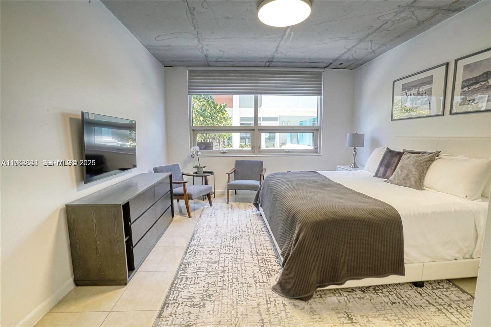 MIDBLOCK MIAMI CONDO - Residential