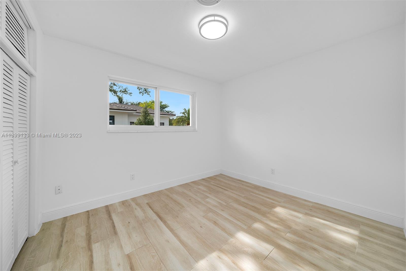 GARDEN ESTATES - Residential Lease