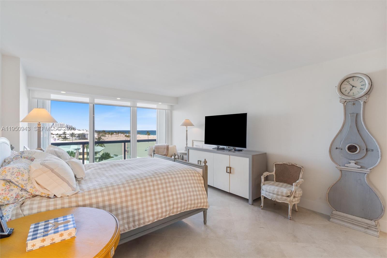POINT OF AMERICAS - Residential