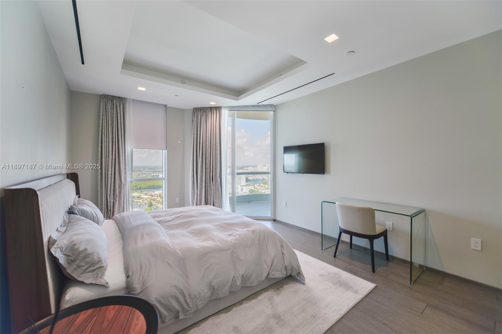 TURNBERRY OCEAN COLONY SO - Residential