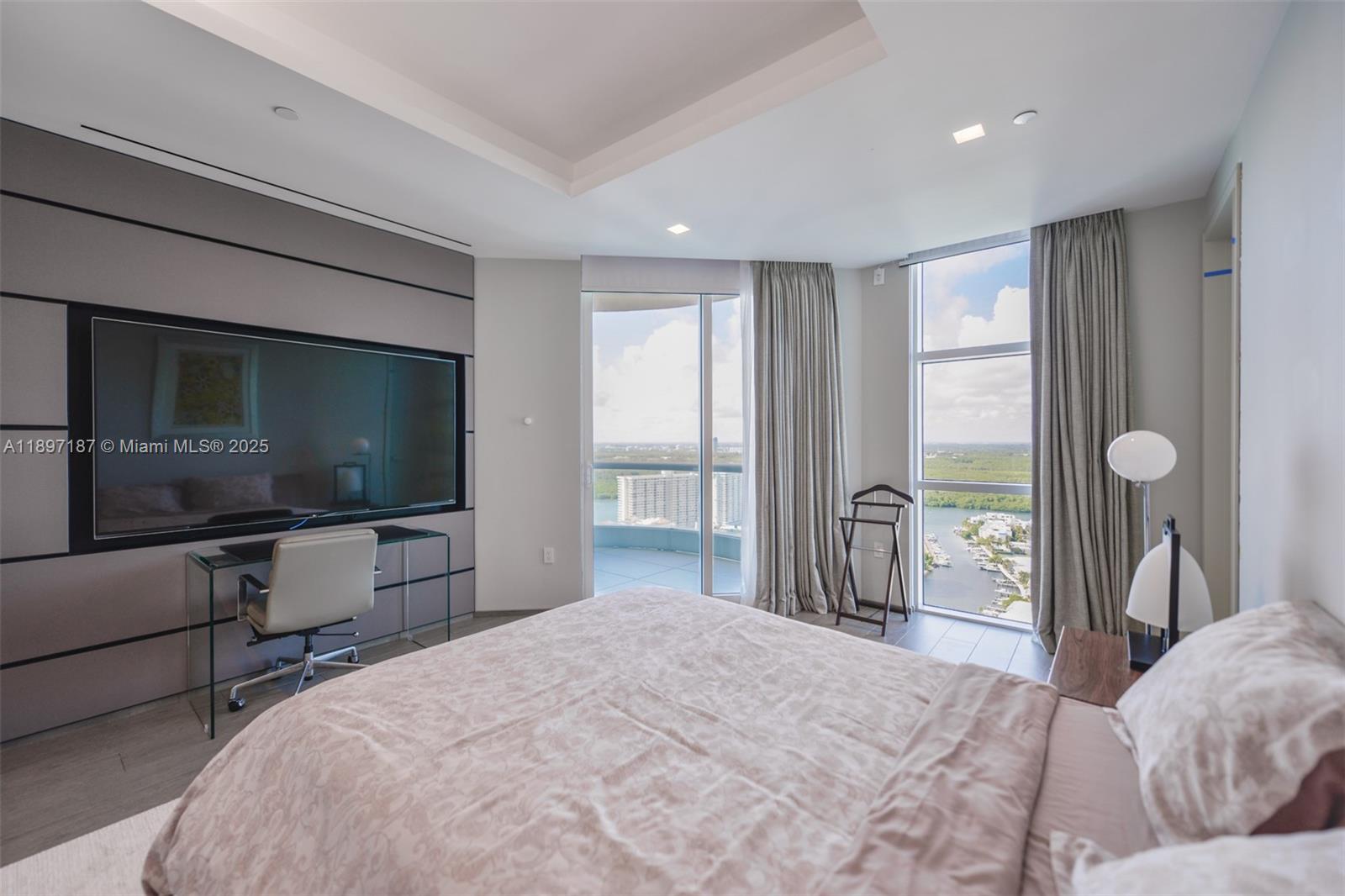 TURNBERRY OCEAN COLONY SO - Residential