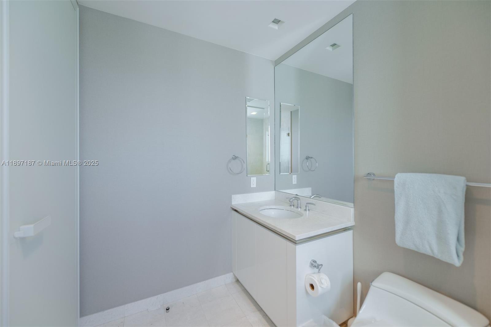 TURNBERRY OCEAN COLONY SO - Residential