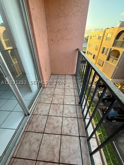VILLA LUISA CONDO - Residential