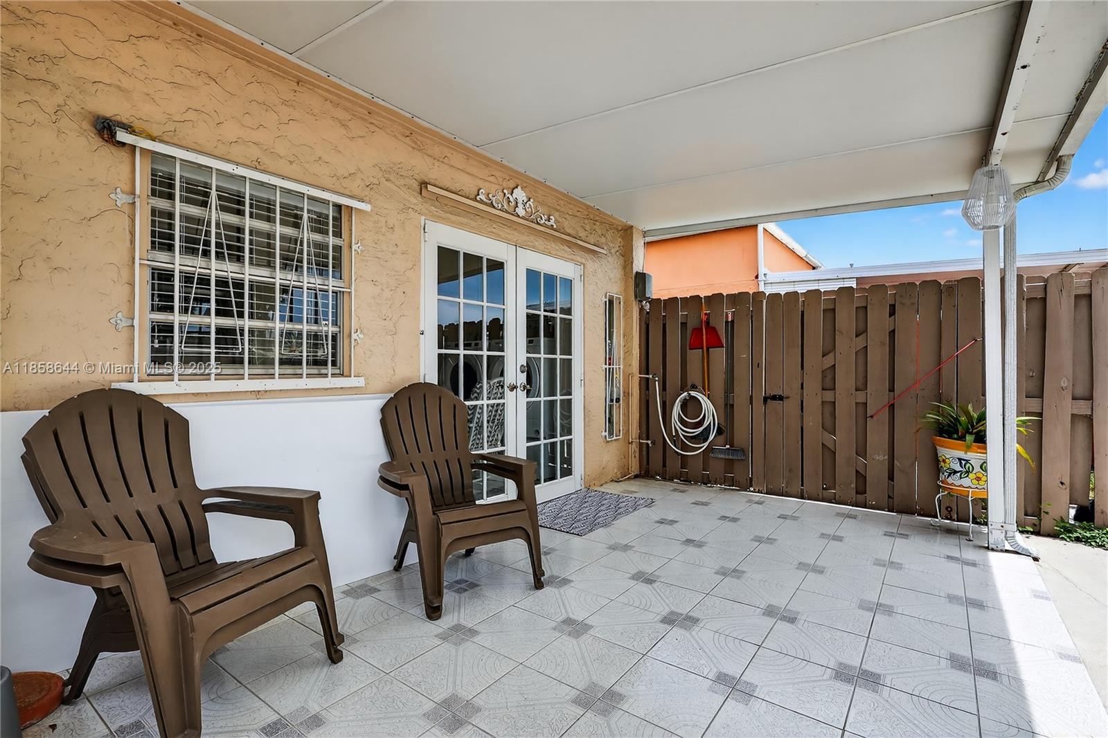 2ND COURT VILLAS CONDO - Residential
