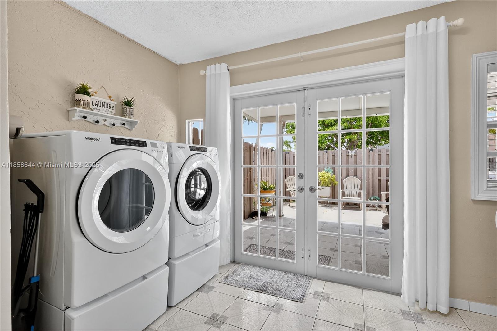2ND COURT VILLAS CONDO - Residential