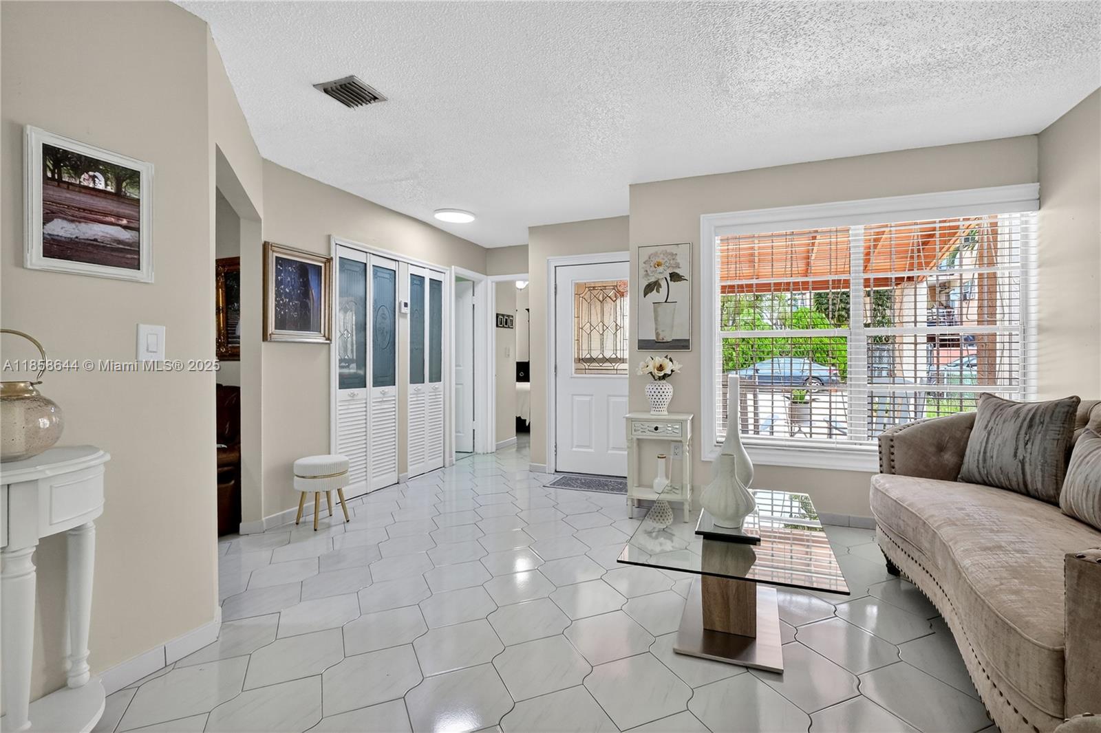 2ND COURT VILLAS CONDO - Residential
