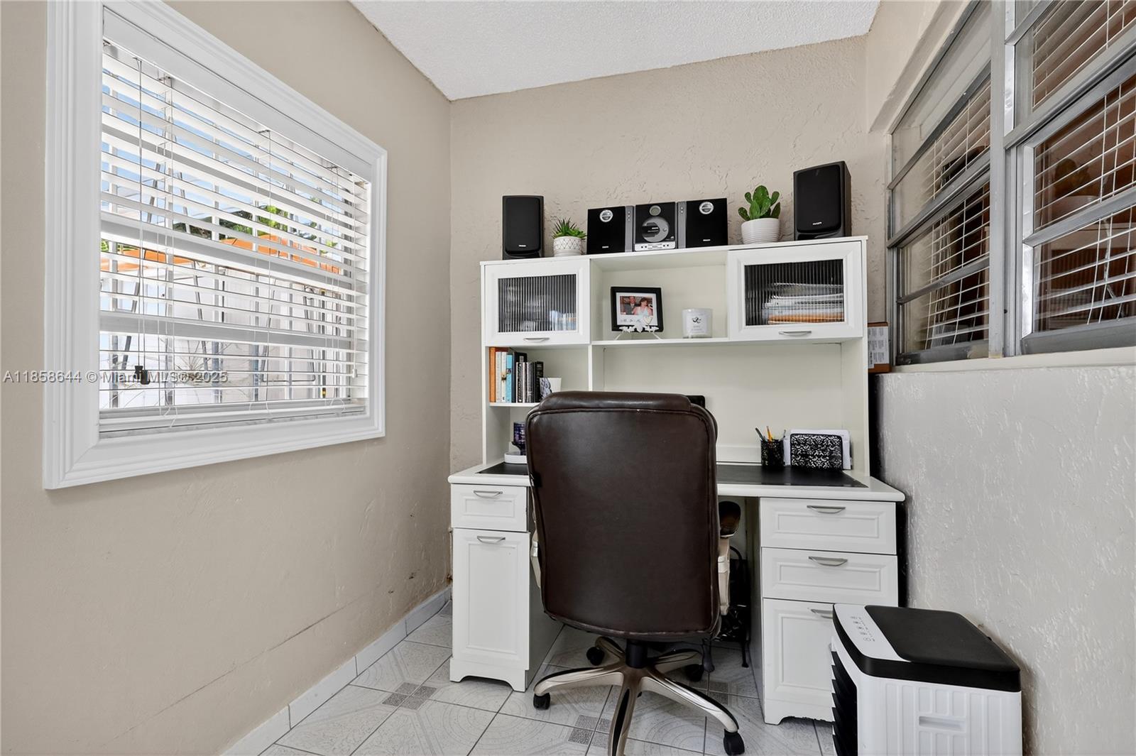 2ND COURT VILLAS CONDO - Residential