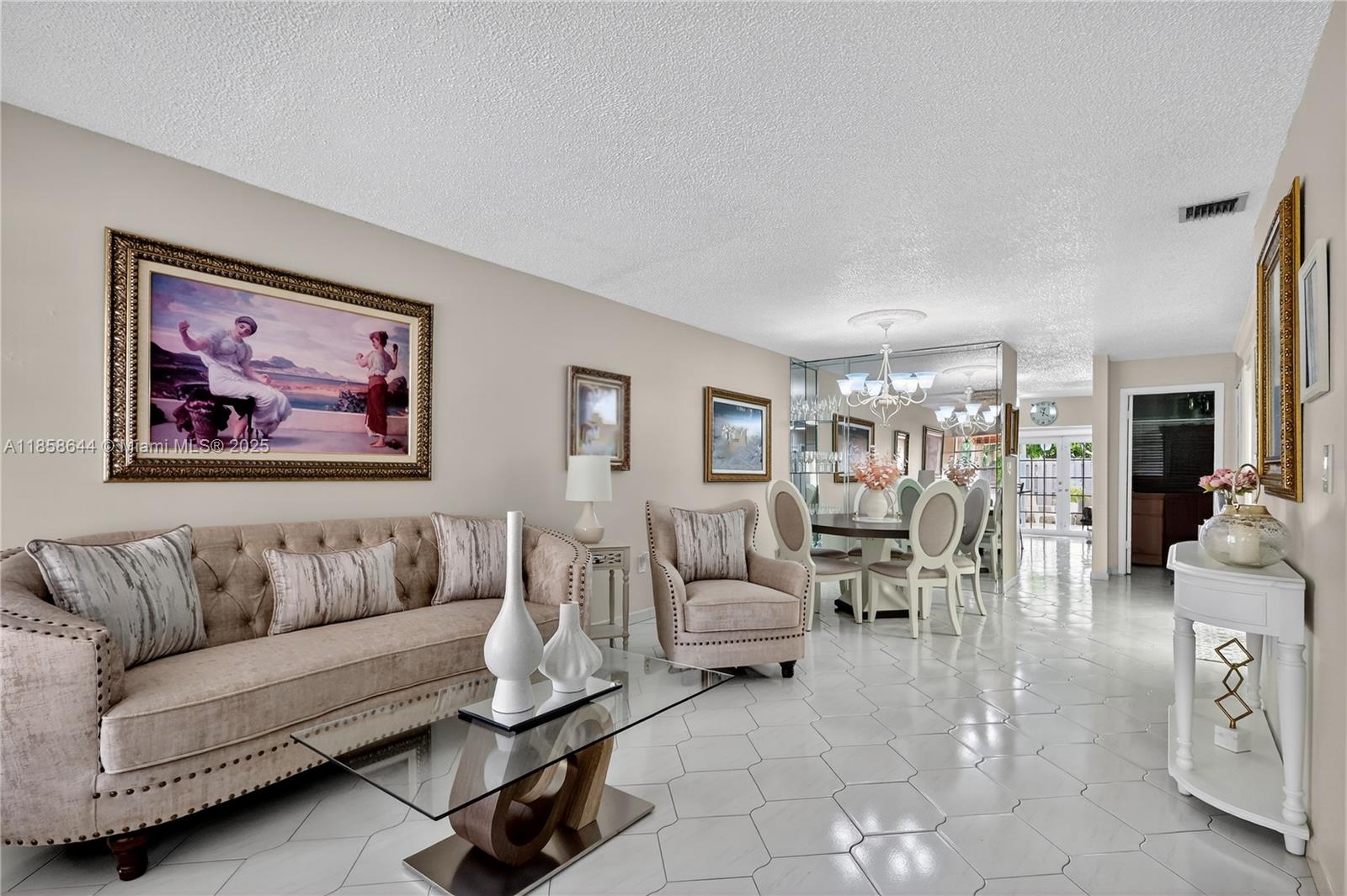 2ND COURT VILLAS CONDO - Residential